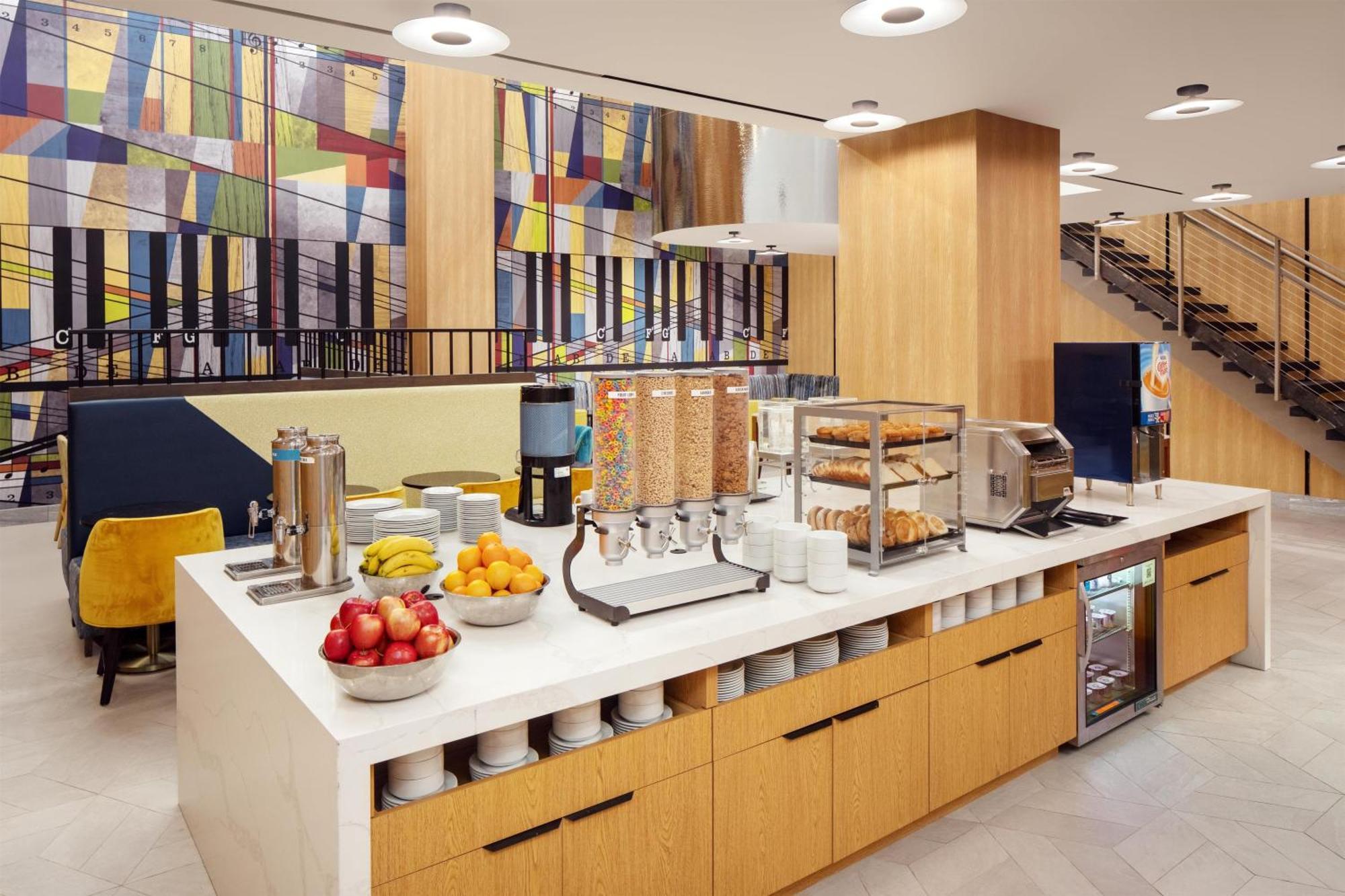 Where to Stay in Midtown West: 2 Best Budget Hotels