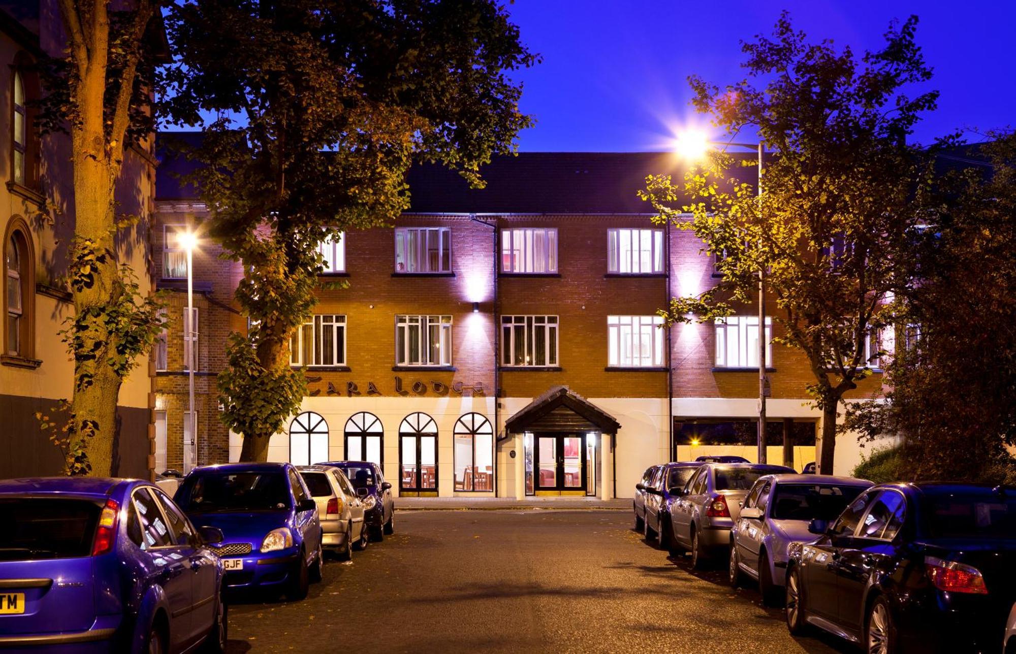 5 Top Central Hotels Close to Dundonald Ice Bowl, Belfast
