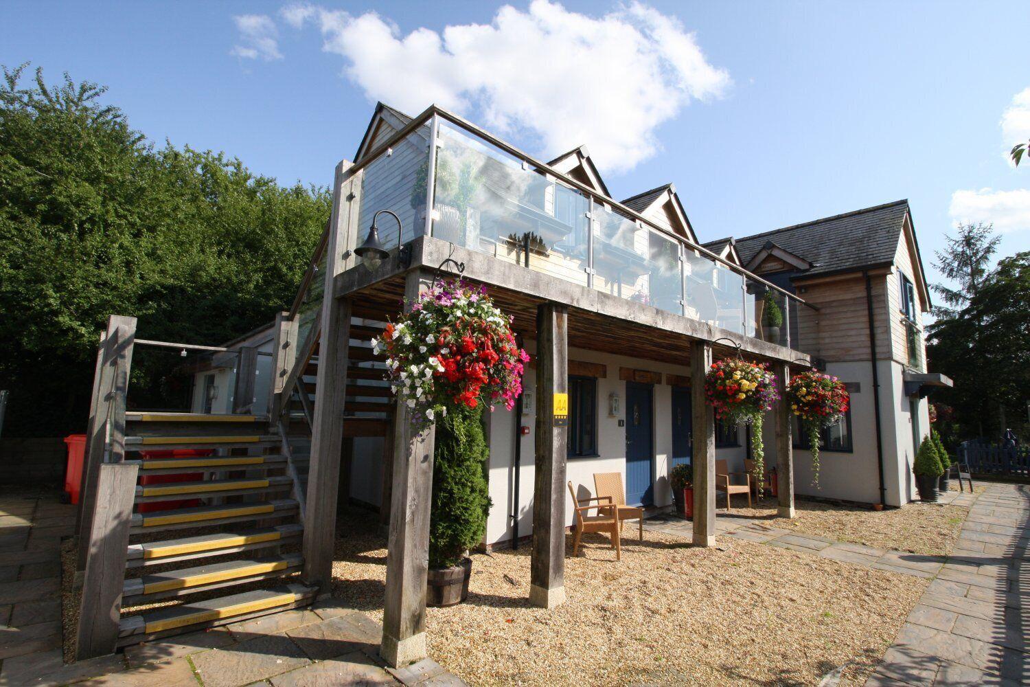 2 Family Hotels Near Stratton Churchway Bowls Club Worth Booking