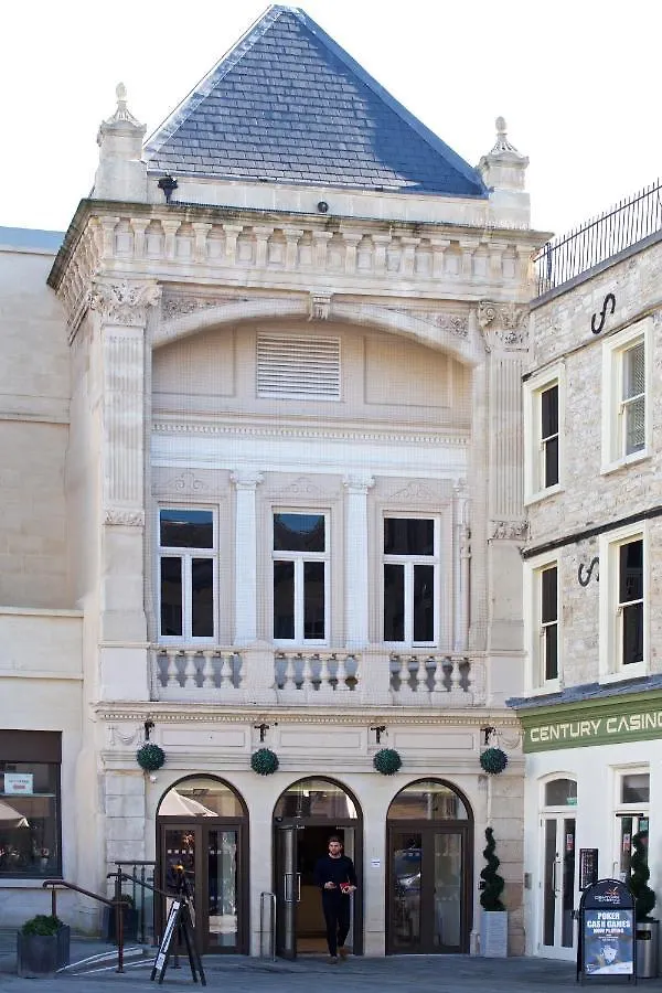 Where to Stay in Bath City Centre: 2 Best Central Hotels