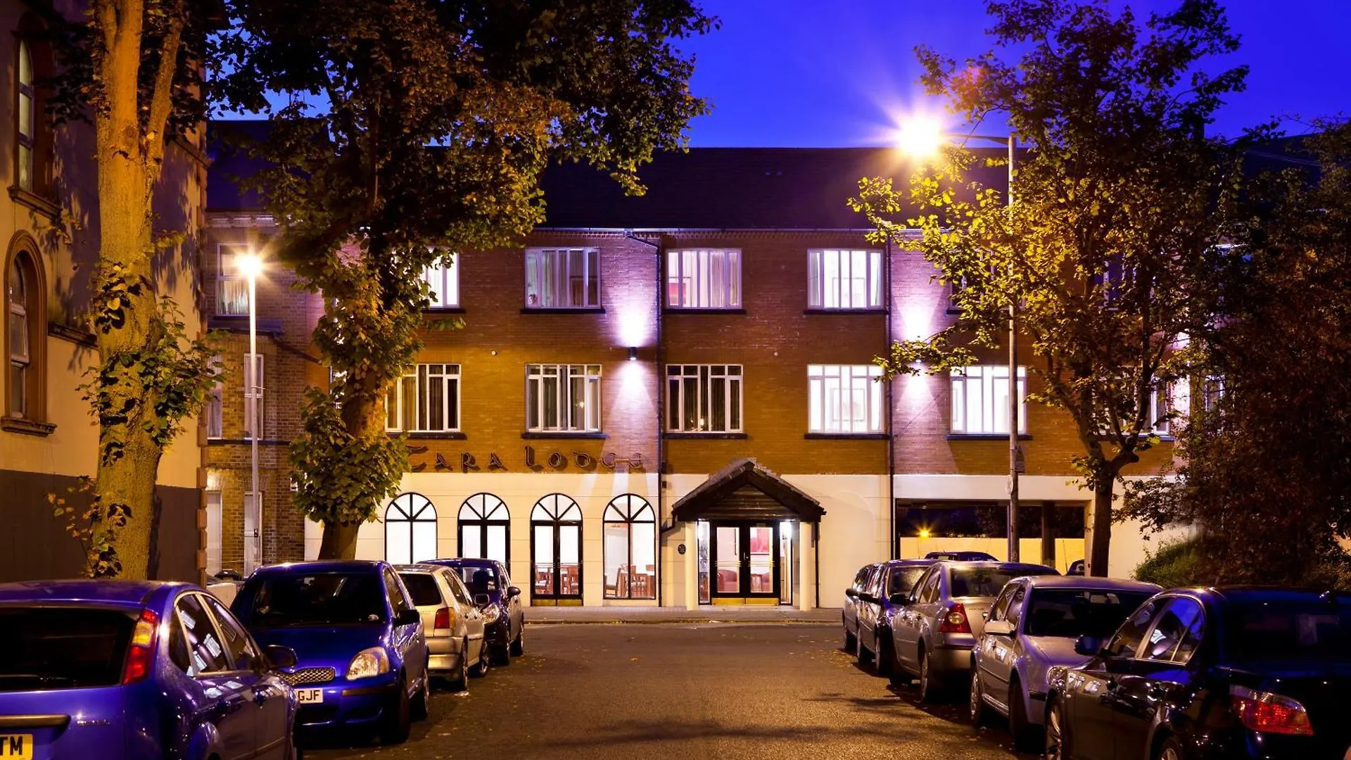 5 Top Central Hotels Close to Dundonald Ice Bowl, Belfast