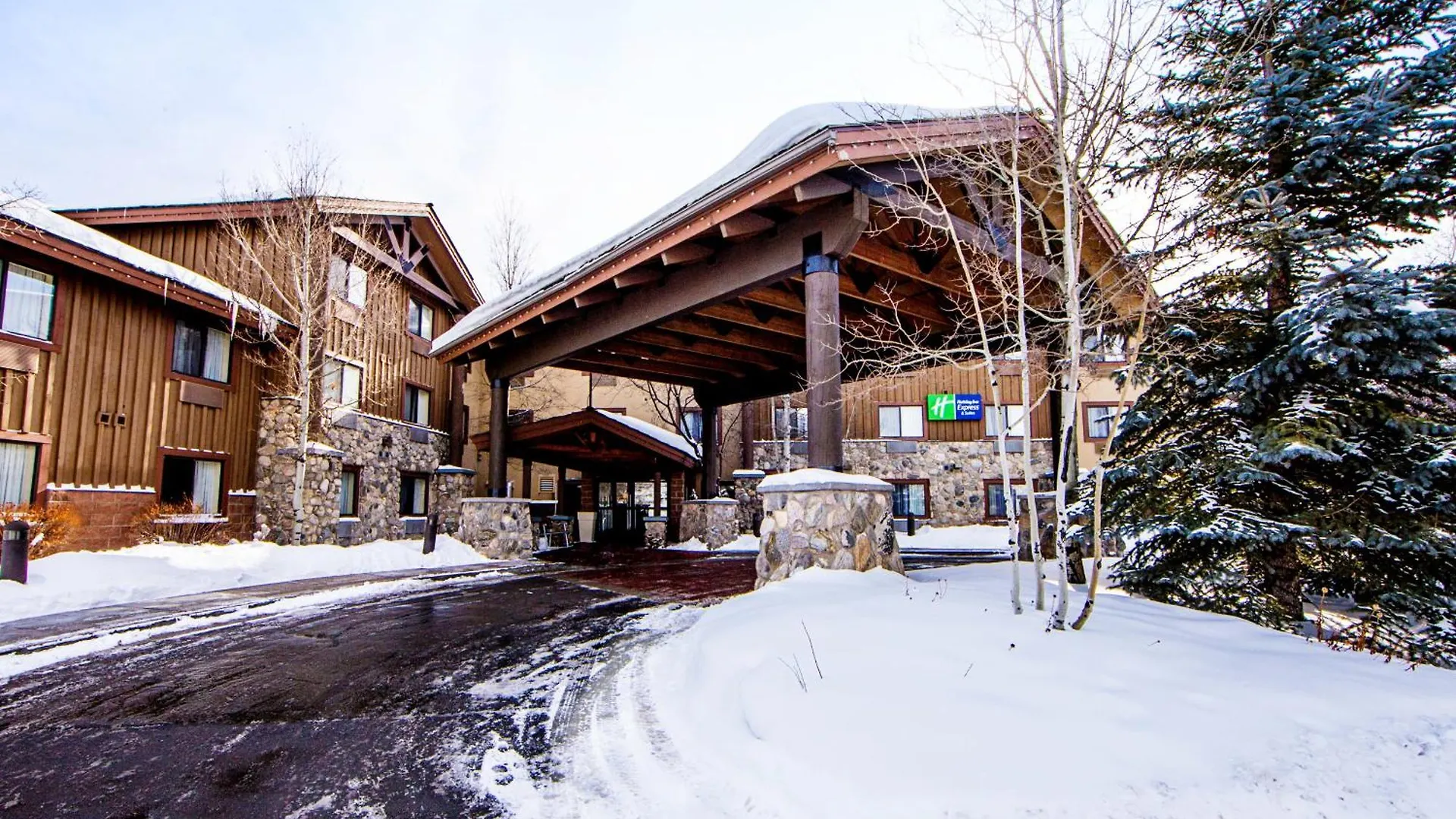7 Top-Rated Resorts Close to Alpine Coaster in Park City
