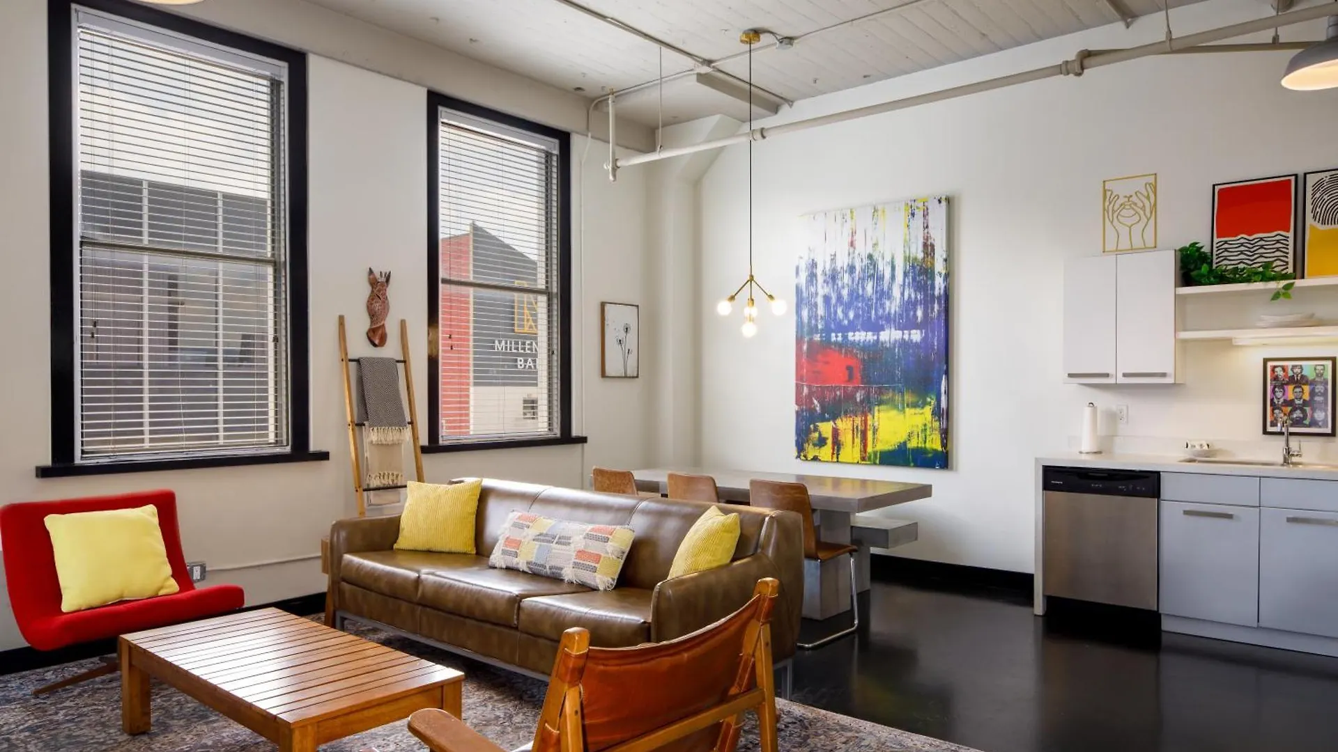 Staying In City Centre Chattanooga: 4 Central Hotels Compared