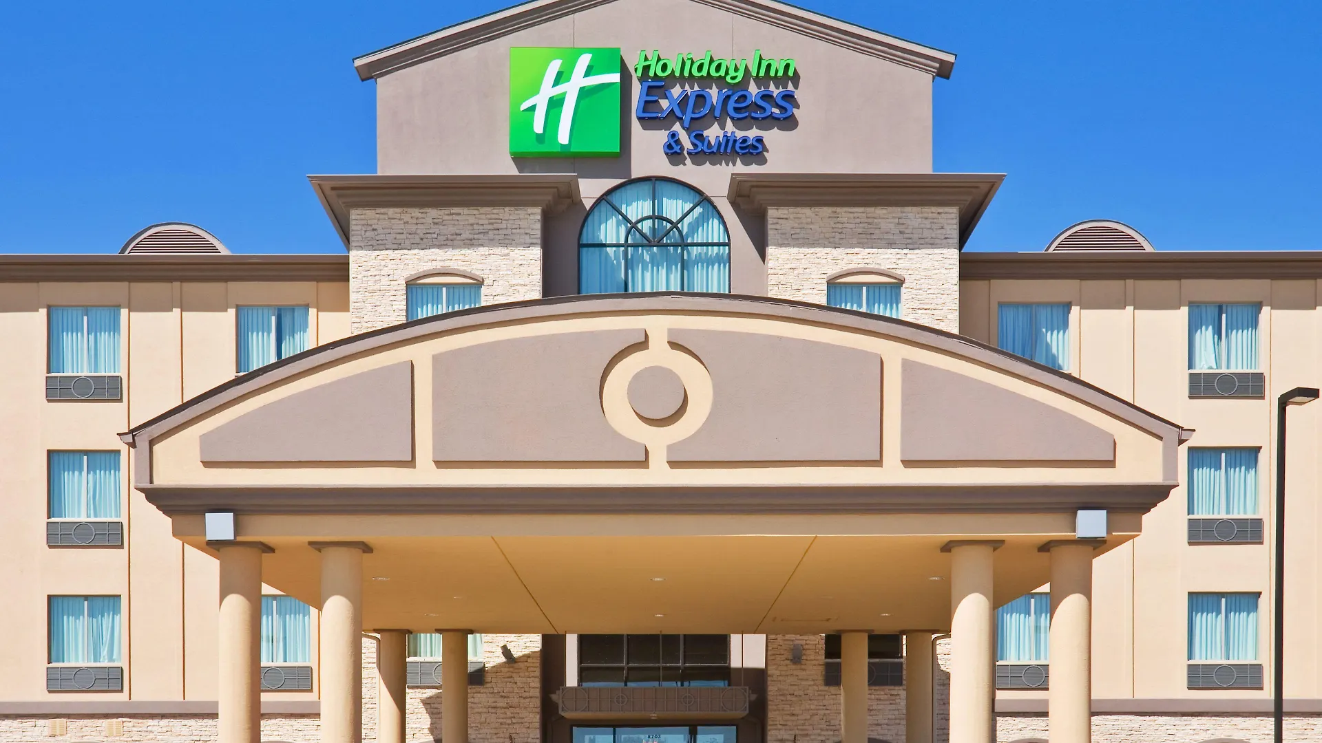 4 Cheap Hotels Near George W. Bush Center and Library in Dallas