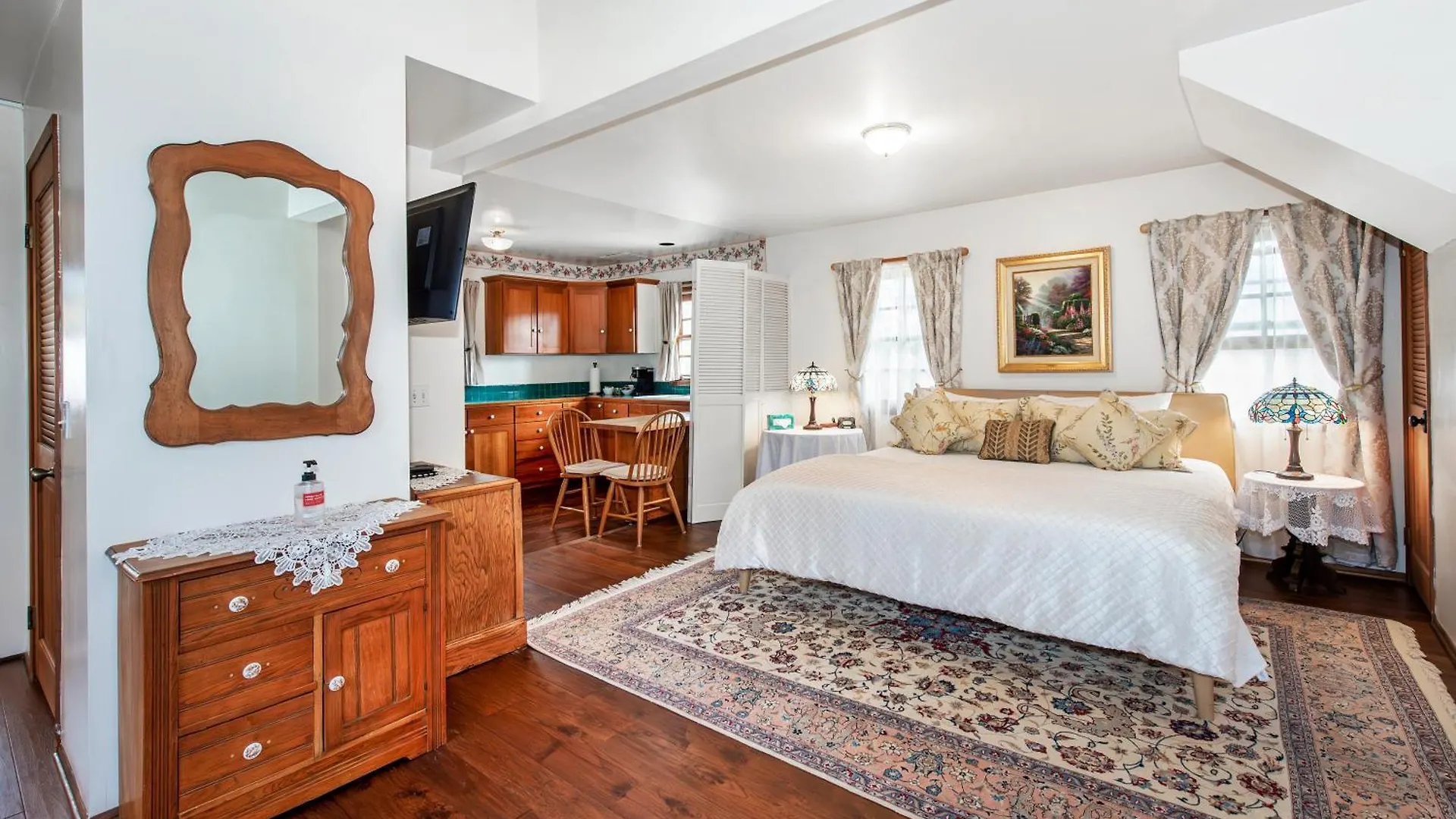 4 Central Hotels Near Earl Warren Showgrounds That Stand Out