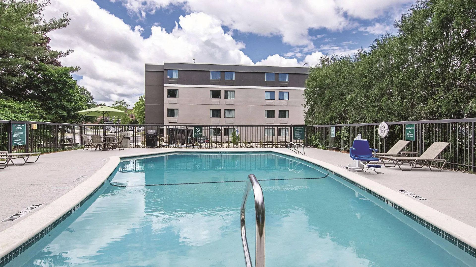 4 Design Hotels Near Portland Arts District Worth Booking