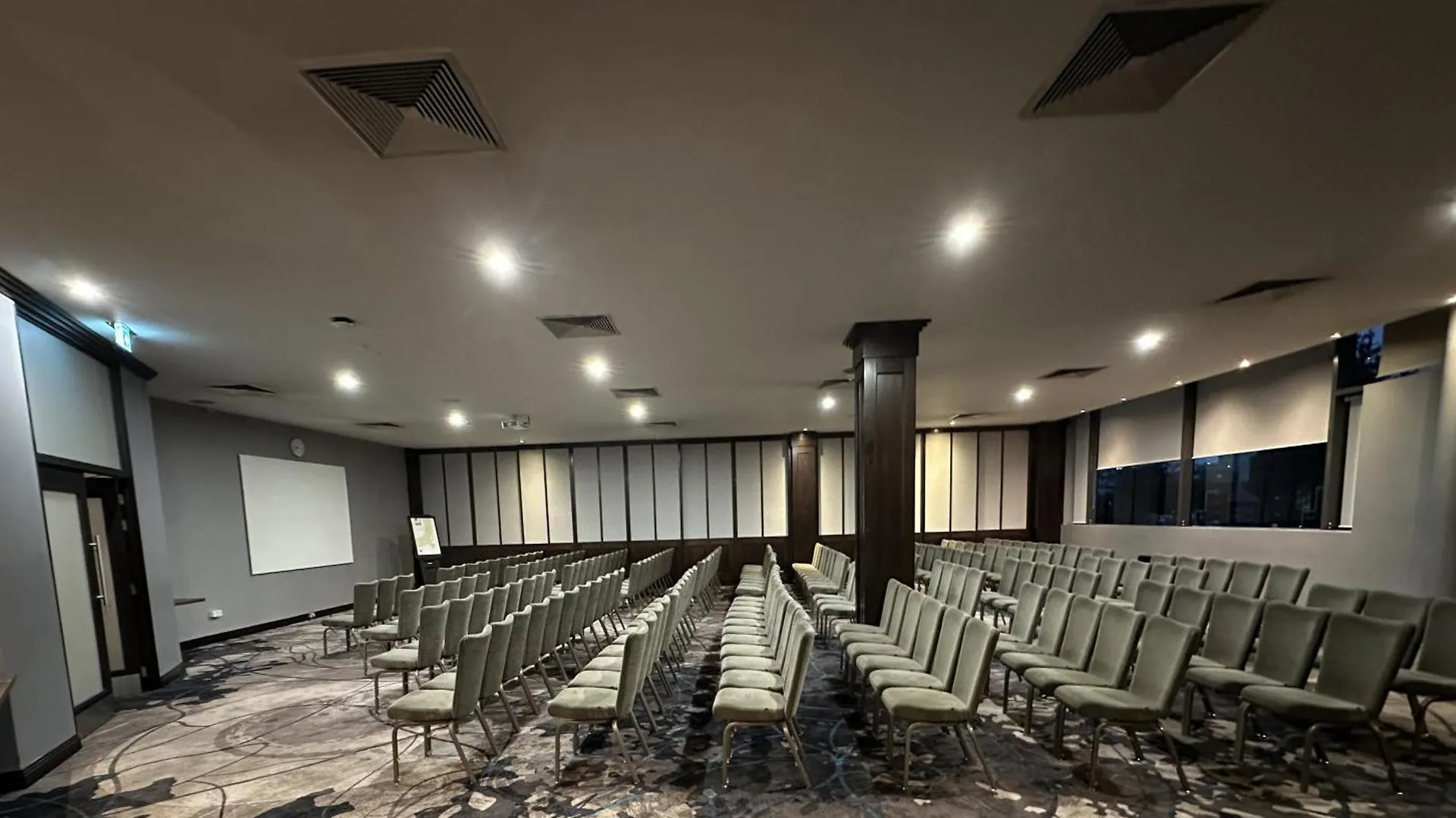 2 Smart Family-Friendly Hotels In Leeds City Centre Worth Booking