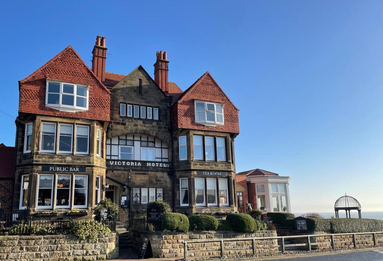 2 Romantic Hotels Close to Whale Bone Arch, Whitby