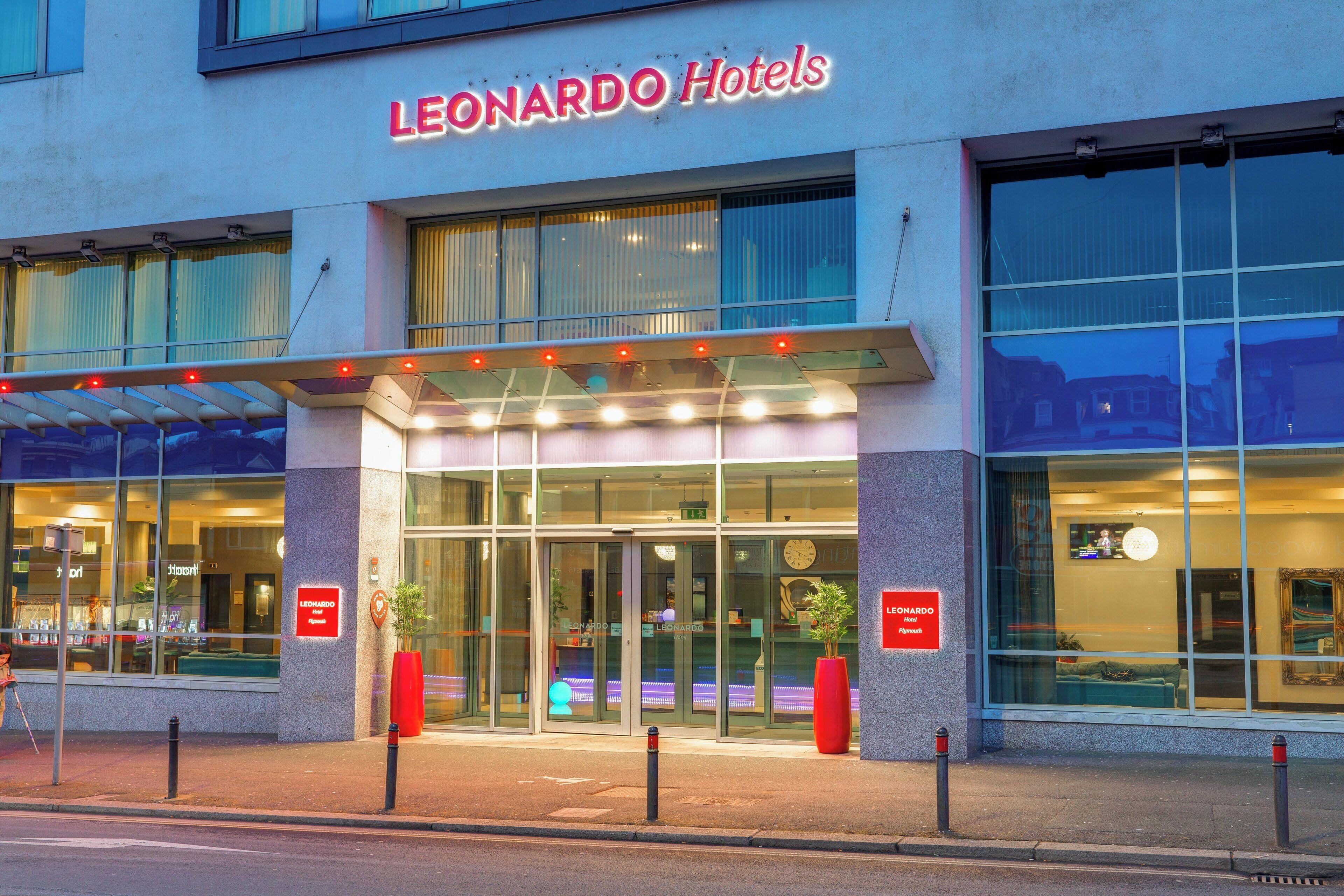 Where to Stay for Work in England: 15 Best Business Hotels