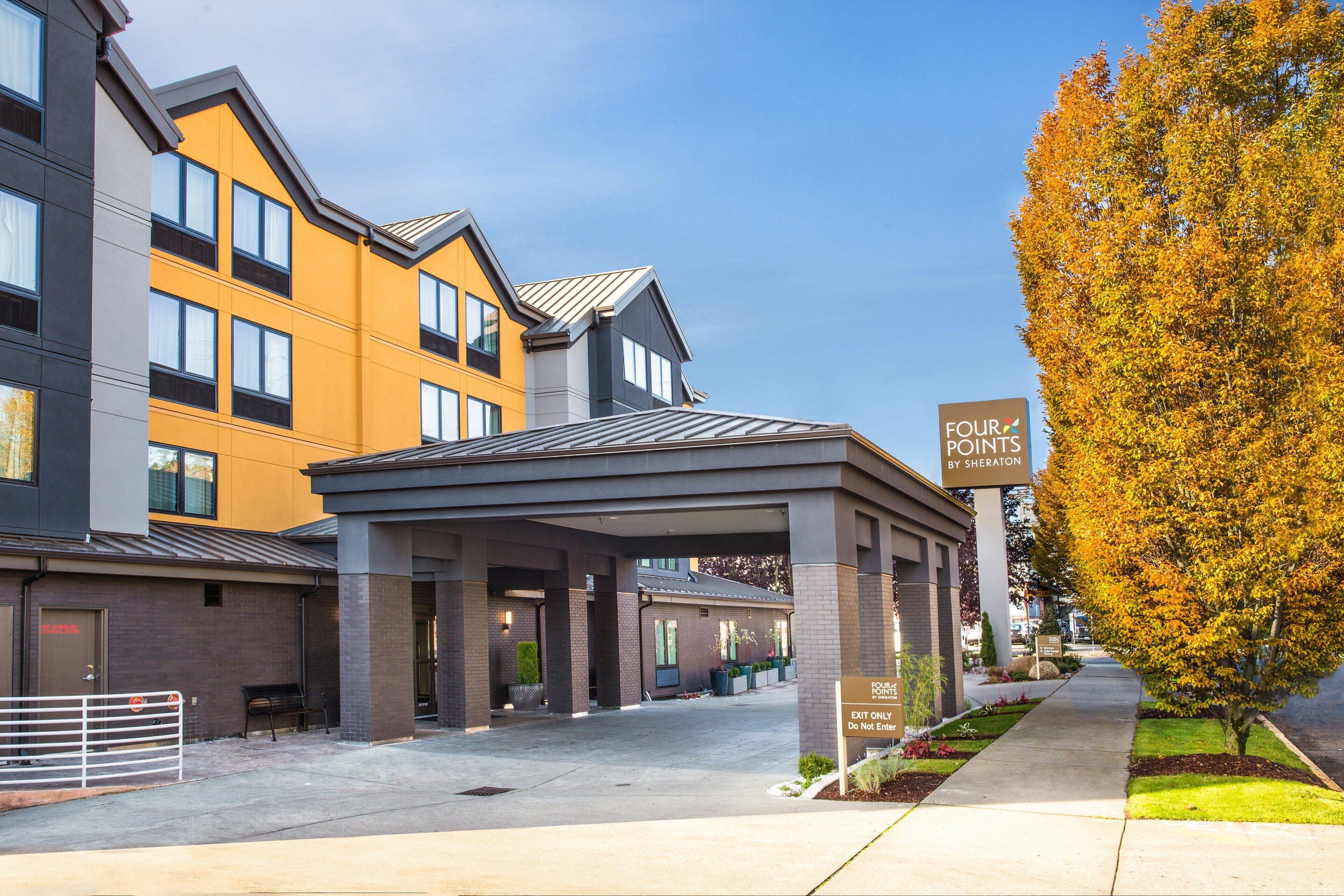 13 Hotels Near Seattle Center That Cover Every Budget