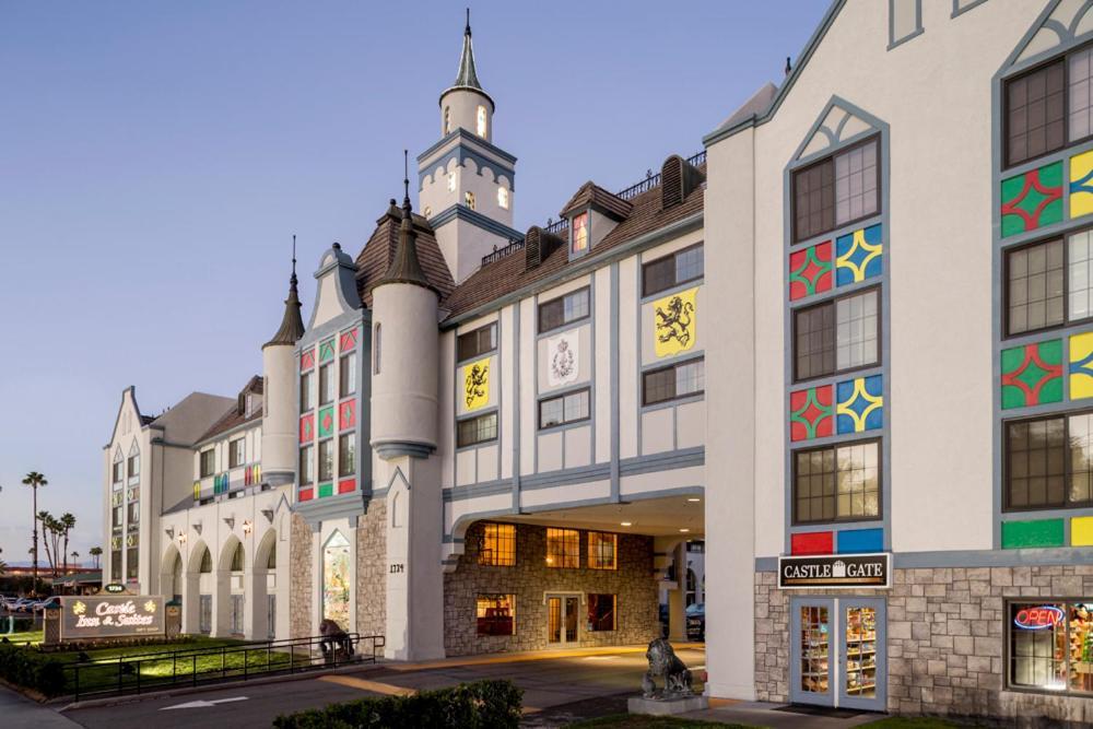 15 Business Hotels Near Santa Ana Clg Infant Toddler for Easy Access