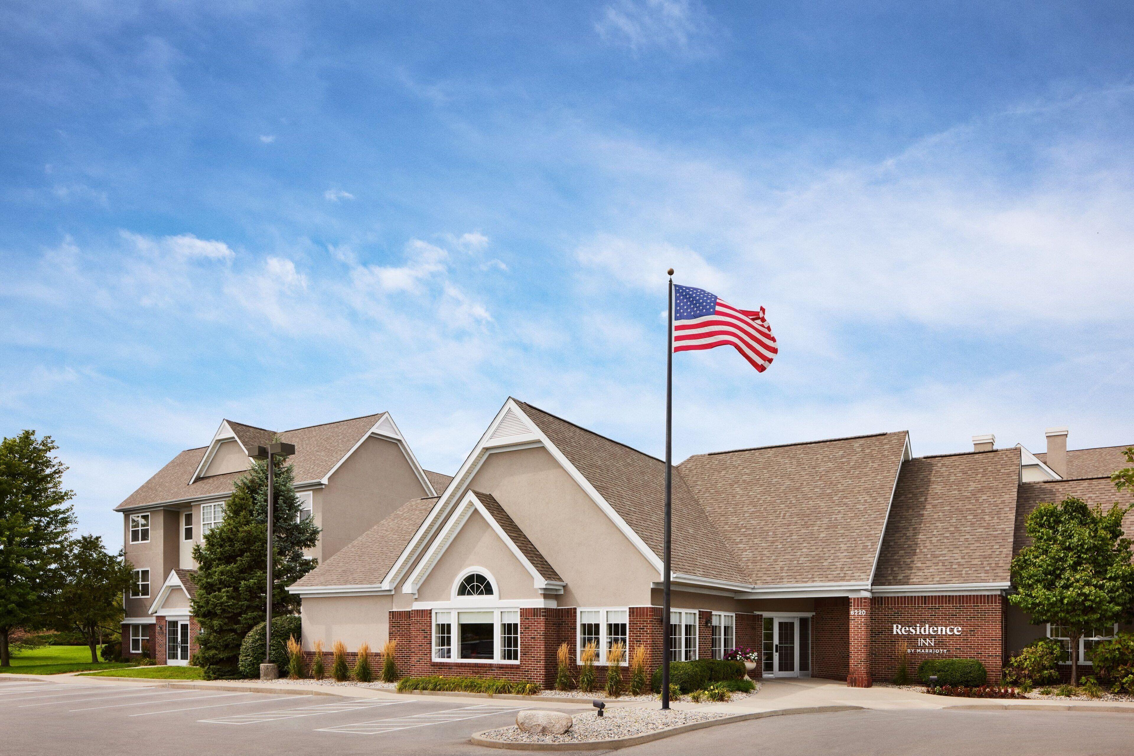 7 Business Hotels Close to Indianapolis Museum of Art