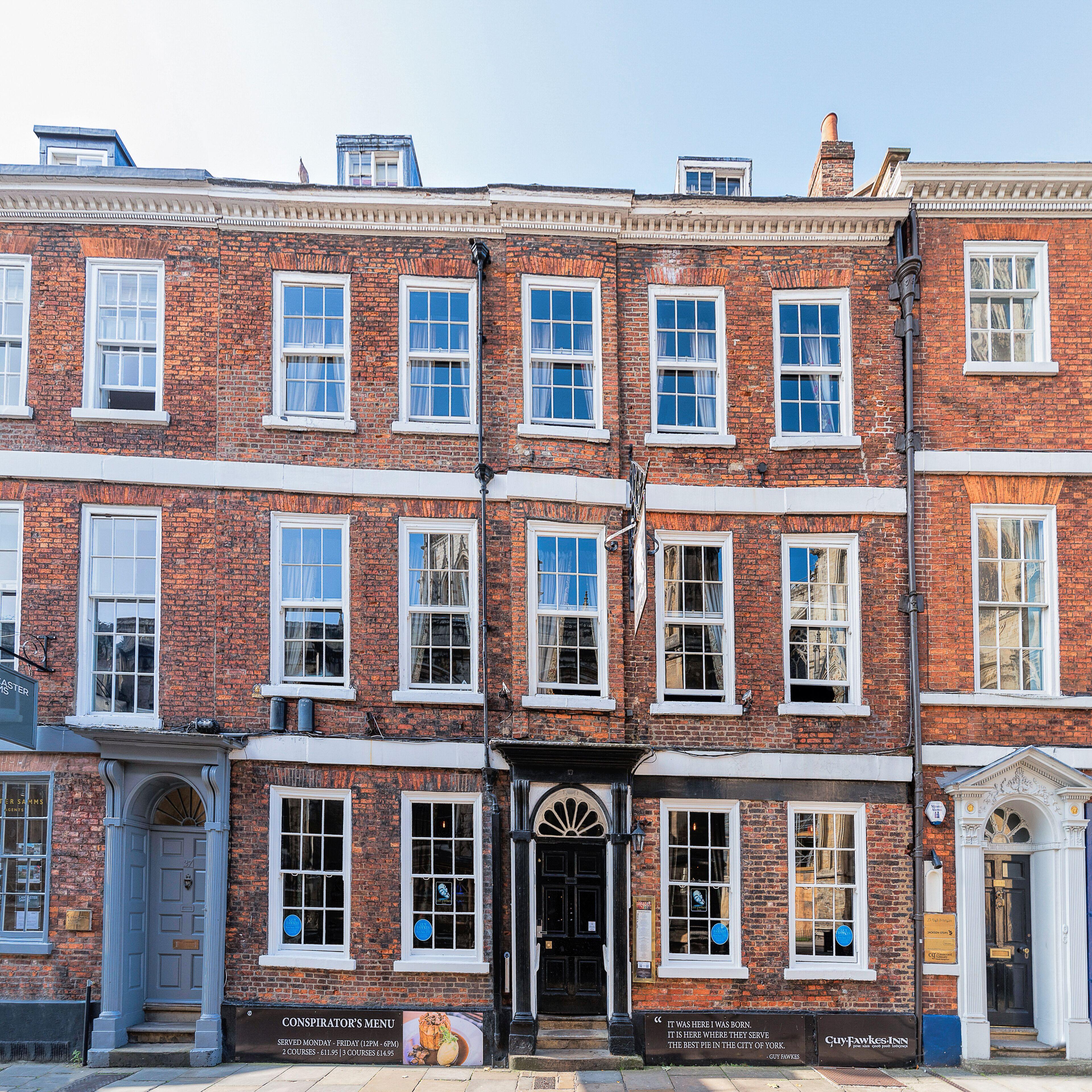 Staying Near Rowntree Park: 4 Romantic York Hotels Compared