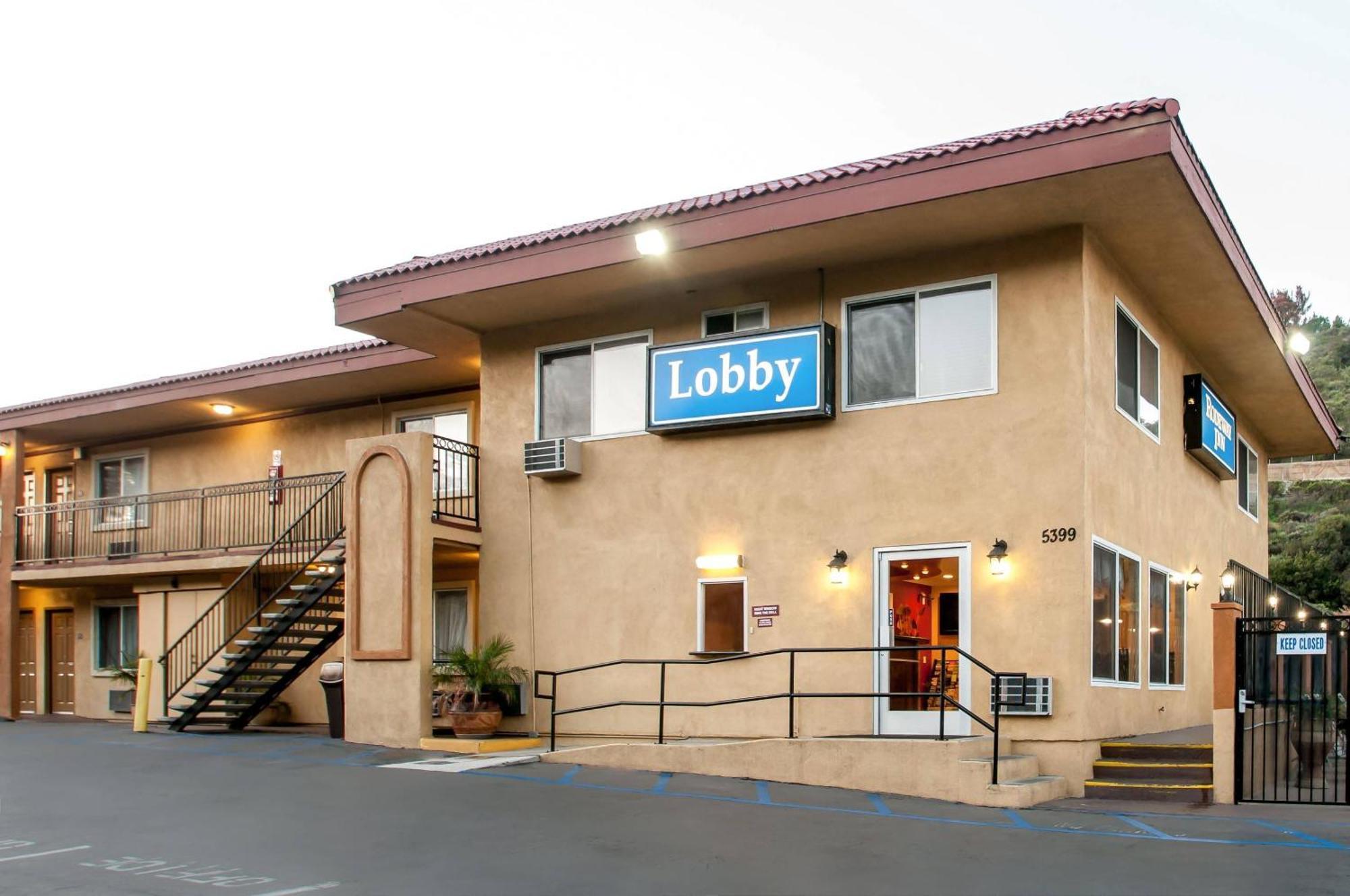 Where to Stay Near Fashion Valley Mall: 6 Budget Hotels