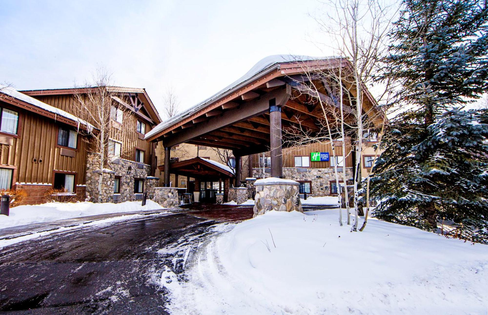 7 Top-Rated Resorts Close to Alpine Coaster in Park City