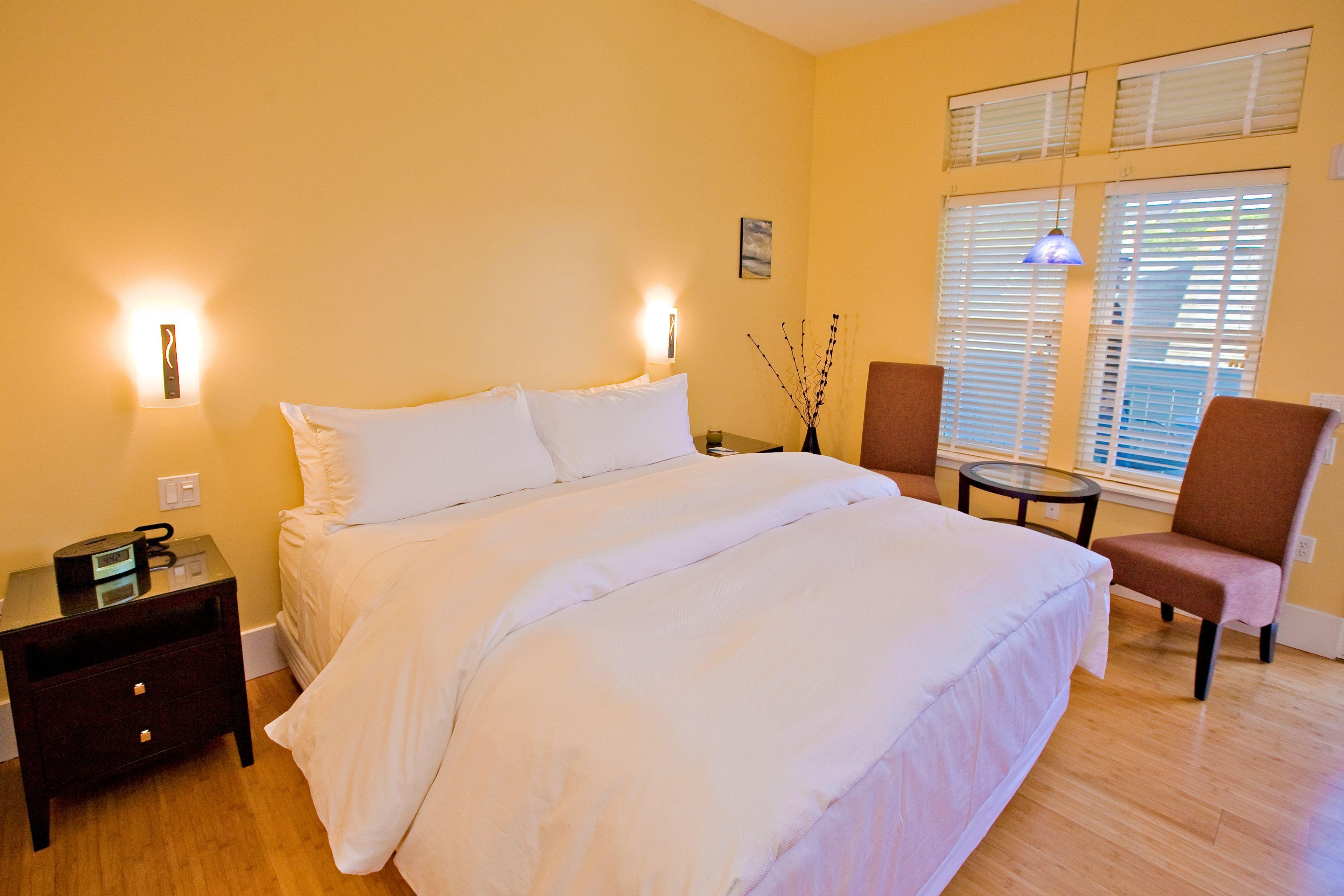 Staying in Westside Santa Cruz: 7 Central Hotels Compared