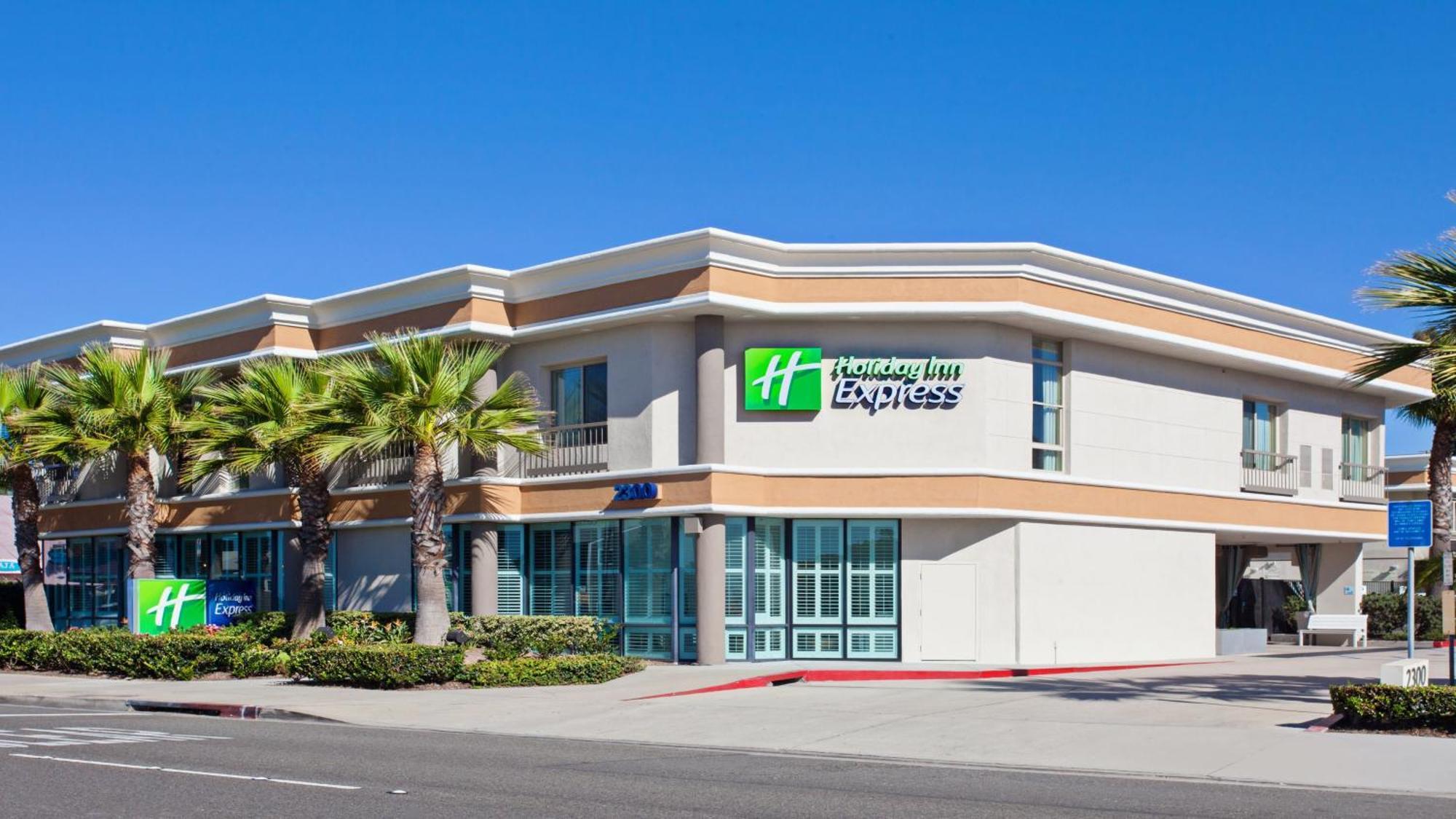 4 Smart Airport Hotels Near Canyon Park Worth Booking