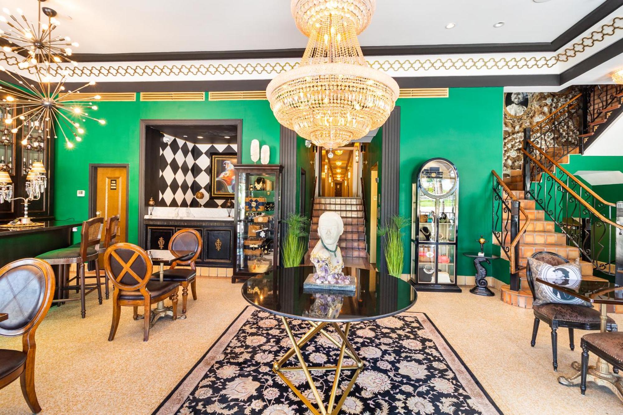 4 Romantic Hotels in South Beach That Couples Keep Coming Back To